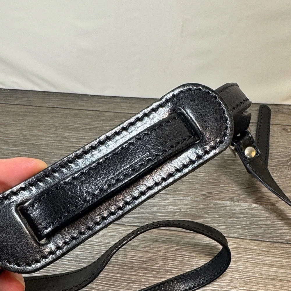 Sleek Black Leather messenger Bag made in Italy genuine leather